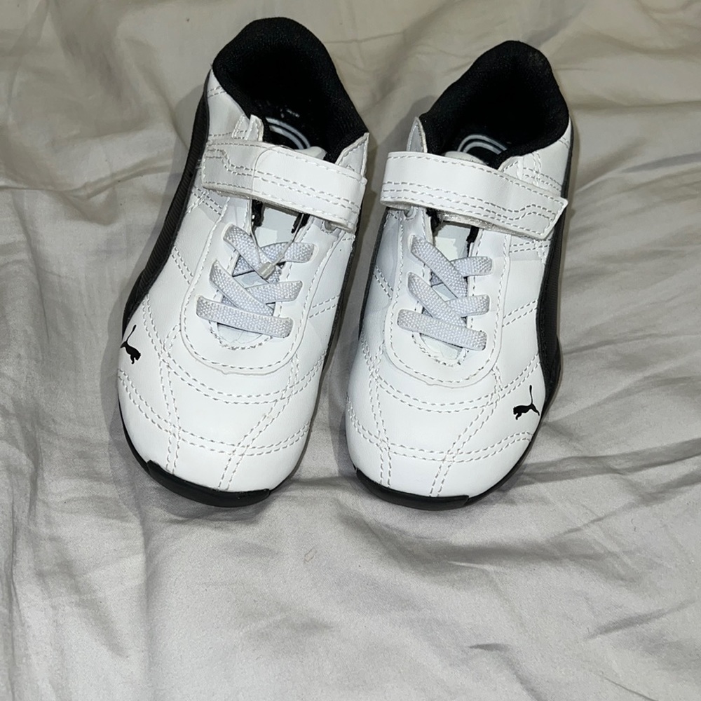 Toddler sneakers